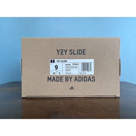 Adidas Yeezy Slides "Dark Onyx" Men's Size 9 ID5103 - Picture 9 of 9